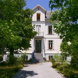 https://la-villa-illixon.midi-pyreneeshotels.com