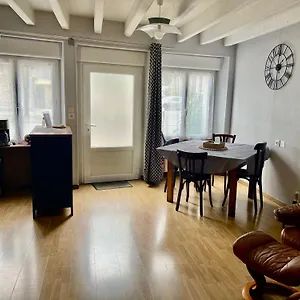 https://maison-de-bourg.inbrittany.com
