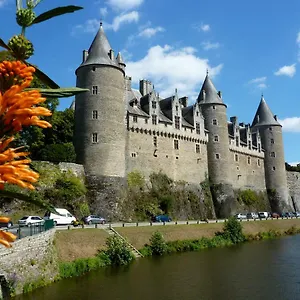 https://josselin-church-view.inbrittany.com